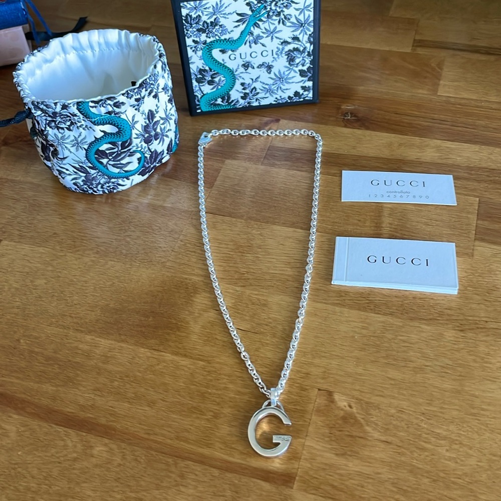 Authentic GUCCI 925 STERLING SILVER CHARLOTTE G-Shaped Pendant Necklace